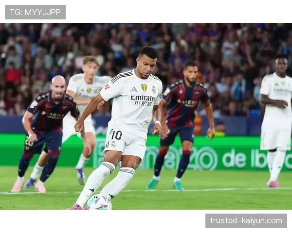 姆巴佩23球领跑射手榜 点球占比高引争议